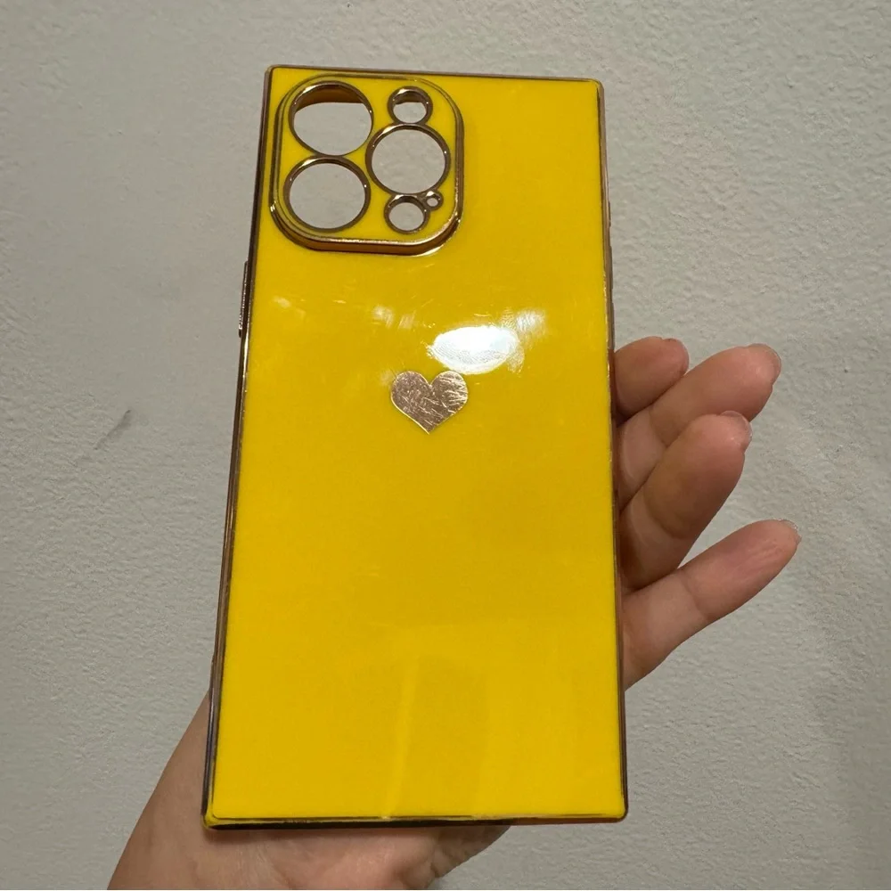 Apple iPhone 15 Pro Max Case Lot Of 3 With 4 Tempered Glasses
